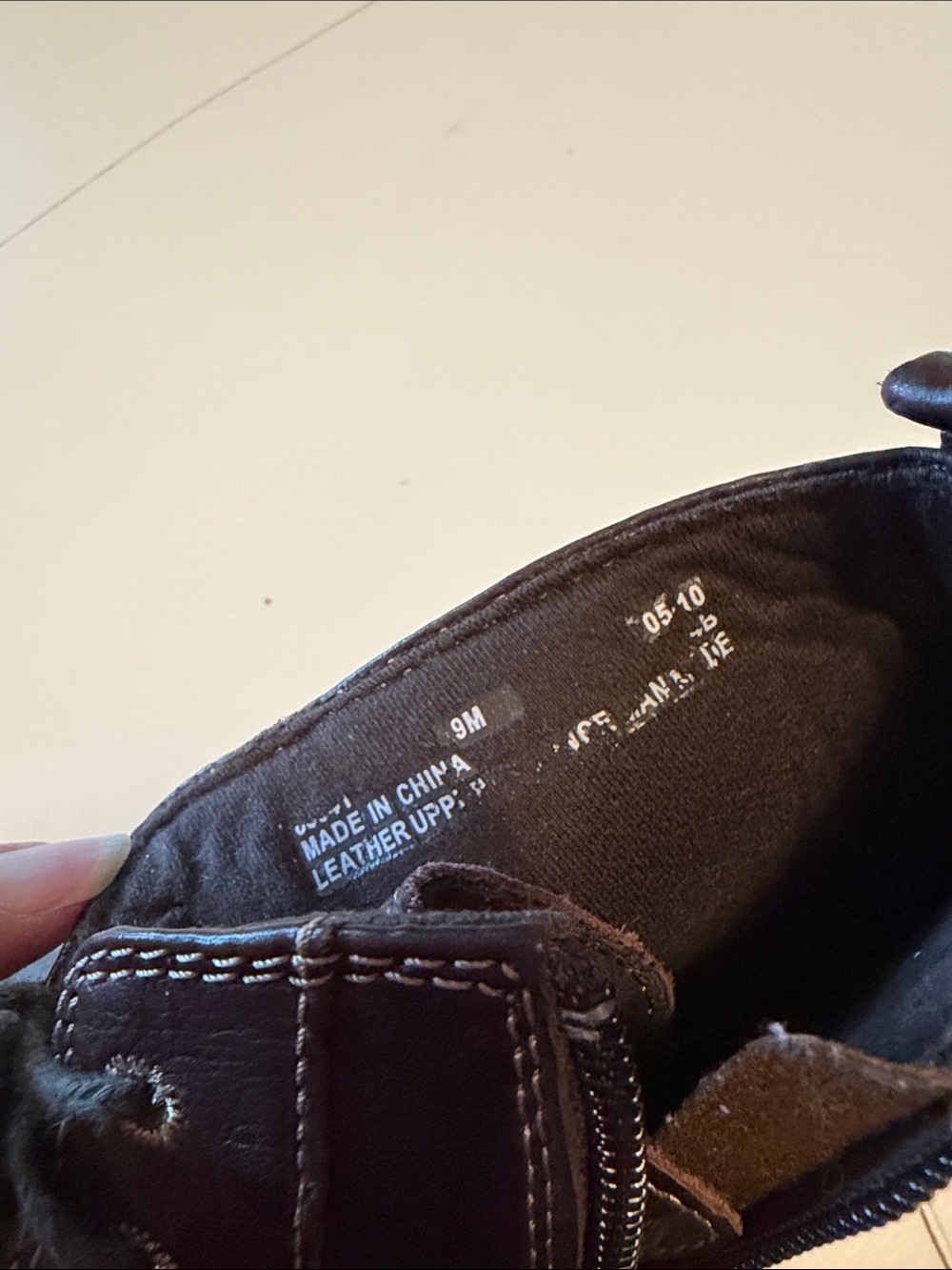 Clarks Nikki North lace up leather boots. Zip on sides. Crinkled brown leather - Picture 8 of 11